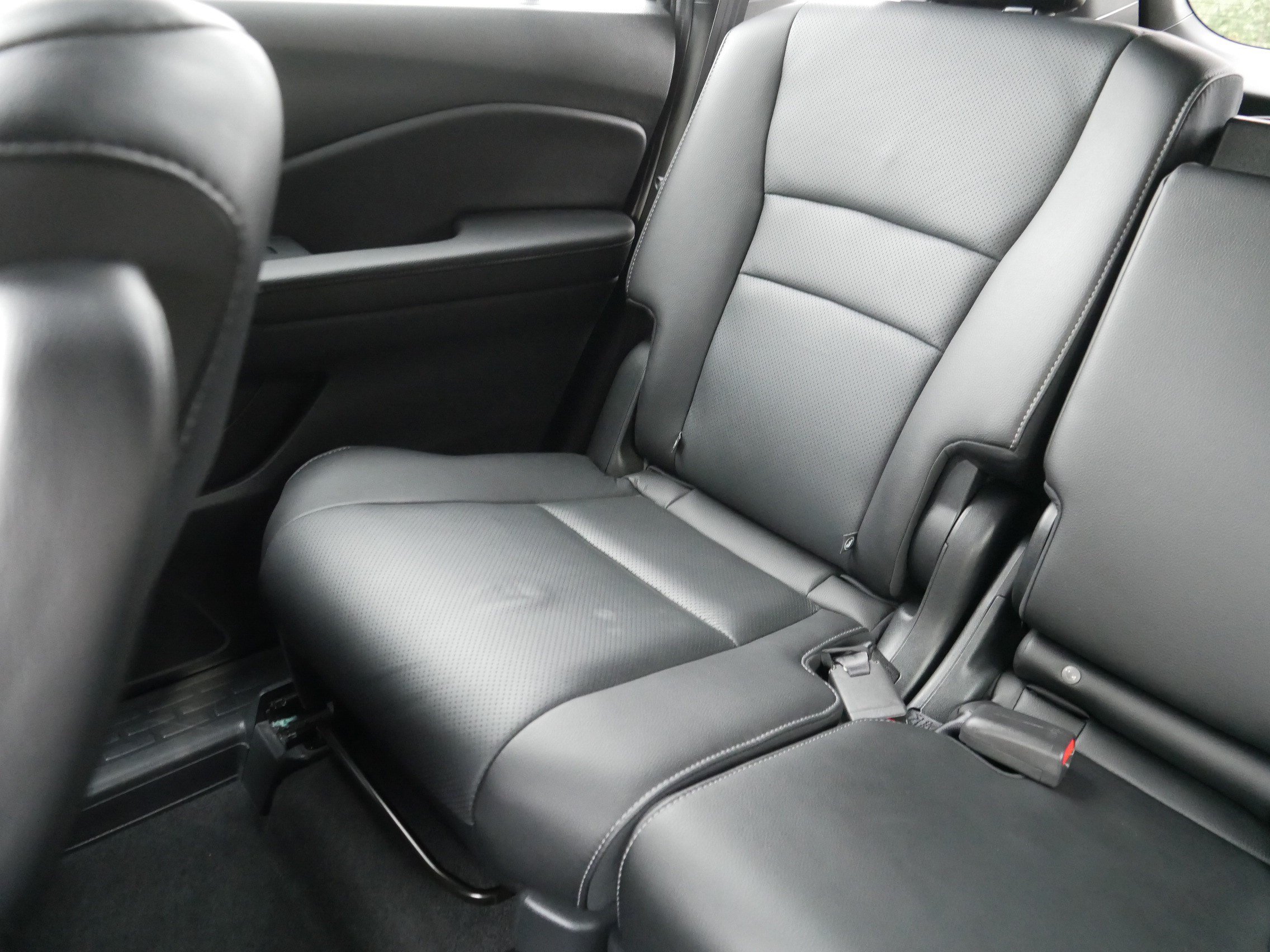 Used 2023 Honda Passport EX-L image 12