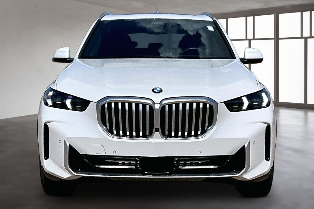 Used 2024 BMW X5 xDrive40i w/ Parking Assistance Package AWD/4WD image 3