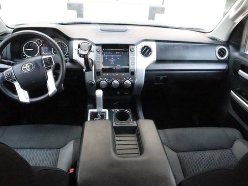 Used 2016 Toyota Tundra SR5 w/ SR5 Upgrade Package image 7