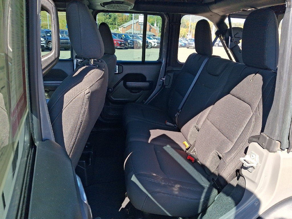 Used 2022 Jeep Wrangler Unlimited Sport AWD/4WD image 10