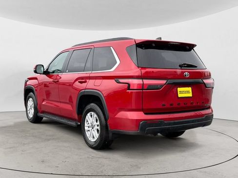 Used 2025 Toyota Sequoia SR5 w/ SR5 Premium Package AWD/4WD image 7