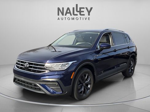 Used 2022 Volkswagen Tiguan SE image 1