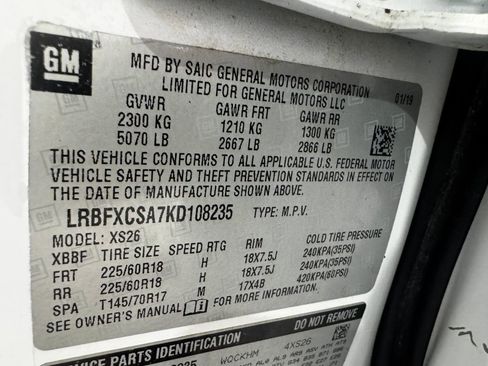 Used 2019 Buick Envision Essence FWD image 39