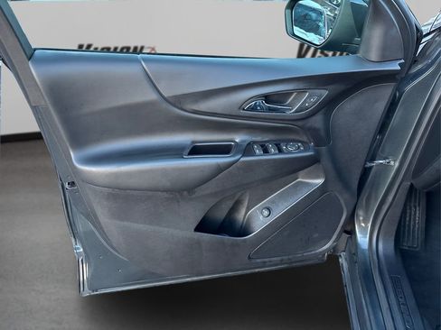 Used 2020 Chevrolet Equinox LT w/ Driver Convenience Package image 22