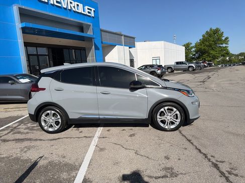 Used 2020 Chevrolet Bolt LT FWD image 2