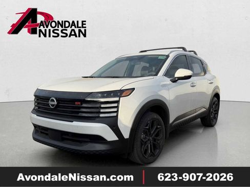 Certified 2025 Nissan Kicks SR image 1