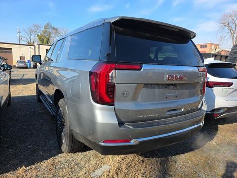 Used 2025 GMC Yukon XL Elevation image 4