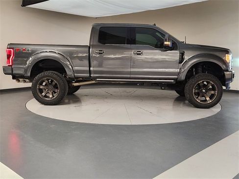 Used 2019 Ford F250 Platinum w/ Platinum Ultimate Package image 5