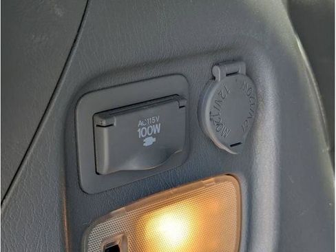 Used 2005 Toyota Sienna XLE Limited FWD image 73