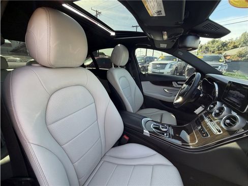 Used 2018 Mercedes-Benz C 300 Sedan w/ Premium Package image 34