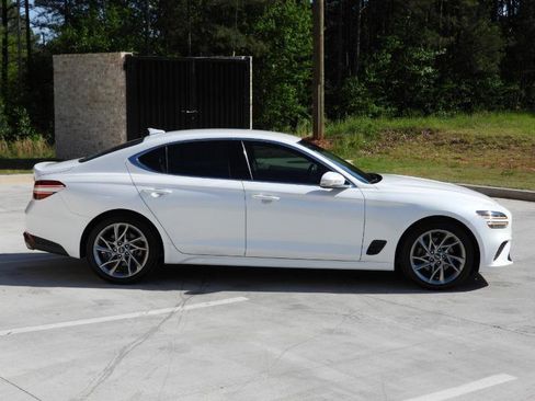 Used 2022 Genesis G70 2.0T RWD image 27