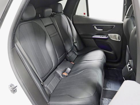 Used 2023 Mercedes-Benz EQE 350+ 4MATIC SUV w/ AMG Line Exterior Package image 29