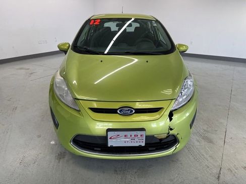 Used 2012 Ford Fiesta SE image 3