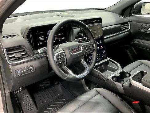 Used 2026 GMC Terrain Elevation w/ Elevation Premium Package FWD image 16