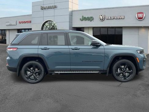 New 2026 Jeep Grand Cherokee Limited w/ Limited Altitude Package AWD/4WD image 8