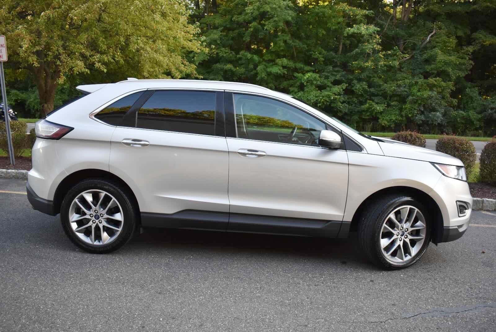 Used 2015 Ford Edge Titanium w/ Technology Package AWD/4WD image 3