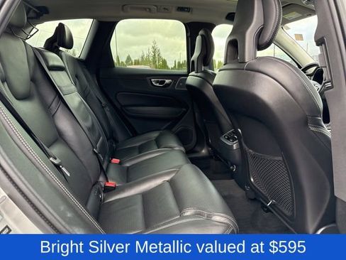 Used 2018 Volvo XC60 T6 Inscription w/ Luxury Seat Package image 12