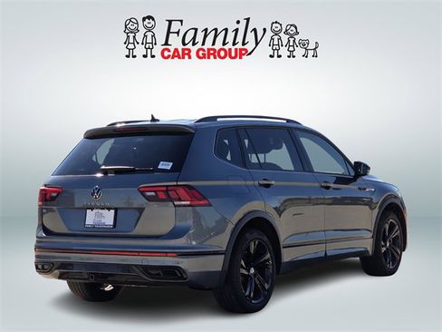Used 2024 Volkswagen Tiguan SE R-Line image 8