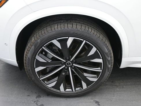 New 2026 Volvo XC90 B6 Ultra w/ Protection Package image 9
