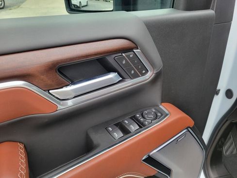 New 2026 GMC Sierra 3500 Denali Ultimate image 15