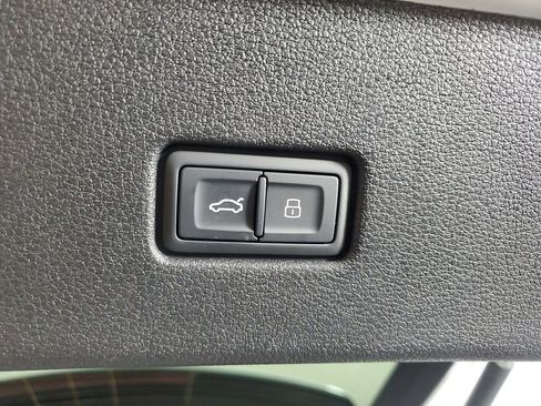 Used 2026 Audi Q8 Prestige AWD/4WD image 10