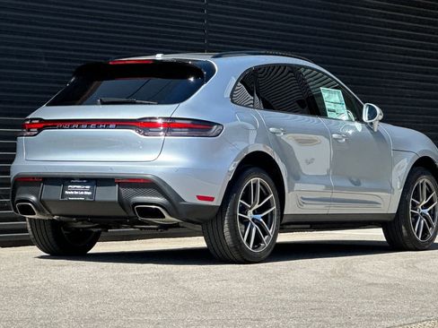 New 2026 Porsche Macan image 8