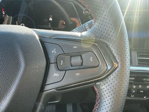 Certified 2024 Chevrolet Trax RS w/ Sunroof Package image 21