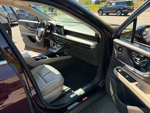 Used 2020 Lincoln Corsair Reserve w/ Equipment Group 201A AWD/4WD image 24