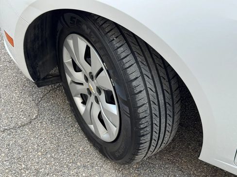 Used 2012 Chevrolet Cruze LS w/ Connectivity Package FWD image 37