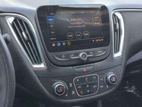 Used 2019 Chevrolet Malibu LT FWD image 26