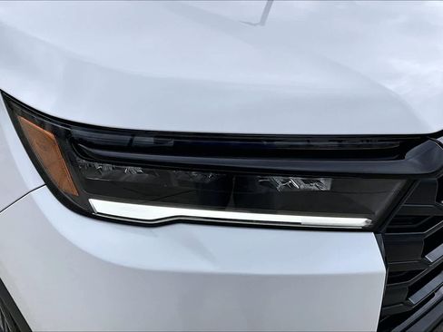 New 2026 Honda Pilot Sport image 13