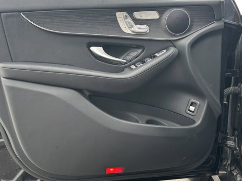 Used 2022 Mercedes-Benz GLC 300 4MATIC image 16