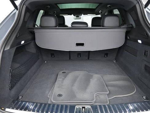 Certified 2025 Porsche Cayenne S image 23