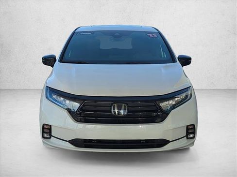 Used 2023 Honda Odyssey Sport image 2