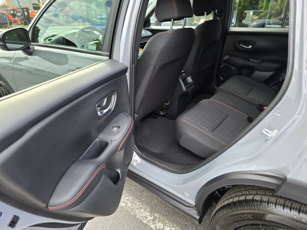 Certified 2027 Honda HR-V Sport image 11