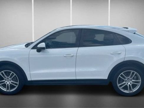 Used 2020 Porsche Cayenne AWD/4WD image 5