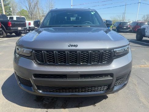 Used 2024 Jeep Grand Cherokee L Altitude AWD/4WD image 8