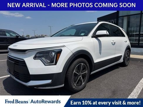 Used 2023 Kia Niro EX FWD image 3
