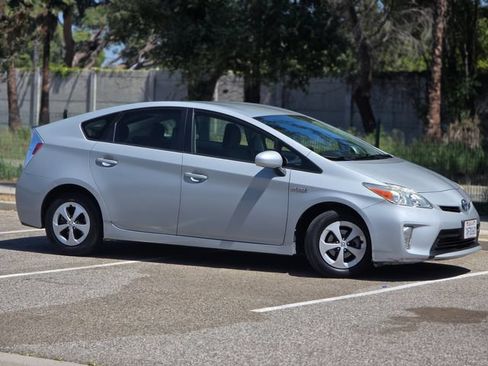Used 2013 Toyota Prius Two FWD image 4