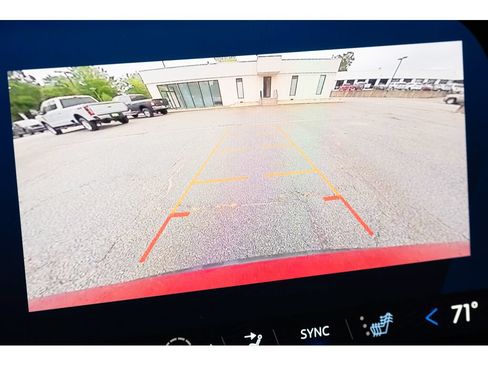 Used 2025 Chevrolet Traverse LT w/ Sun and Wheel Package FWD image 25