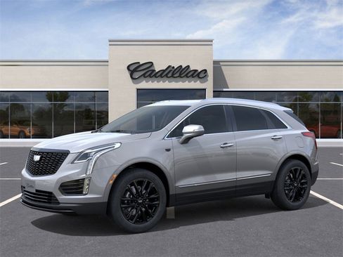 New 2026 Cadillac XT5 Luxury image 2