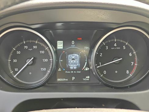 Used 2017 Land Rover Discovery Sport HSE image 32