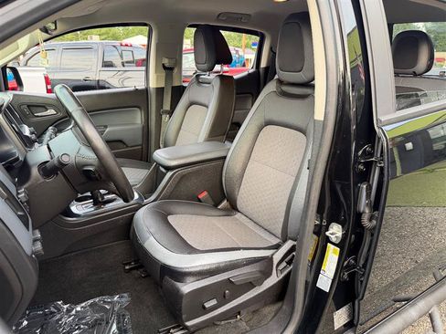 Used 2017 Chevrolet Colorado Z71 w/ Z71 Midnight Edition AWD/4WD image 15