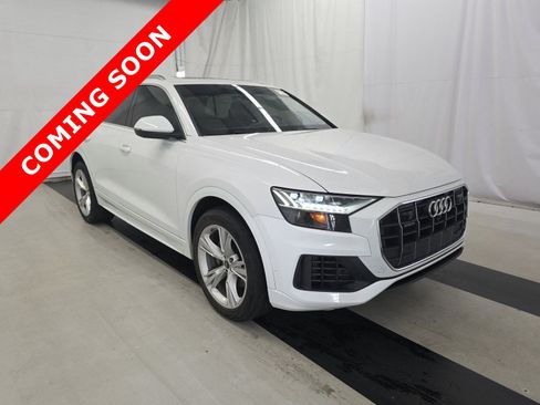 Used 2023 Audi Q8 Premium w/ Convenience Package AWD/4WD image 3