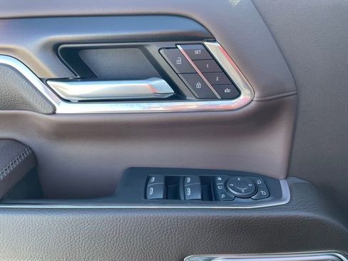 Used 2024 GMC Sierra 2500 Denali w/ Denali Reserve Package image 13