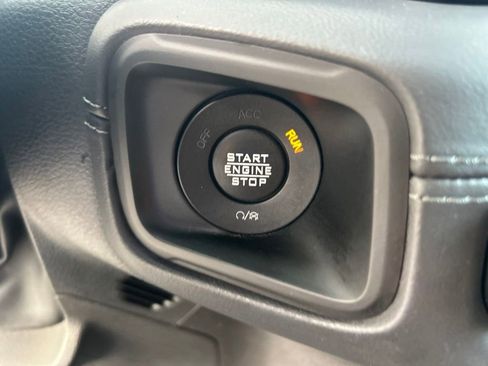 Used 2024 Jeep Wrangler Unlimited Sahara AWD/4WD image 39
