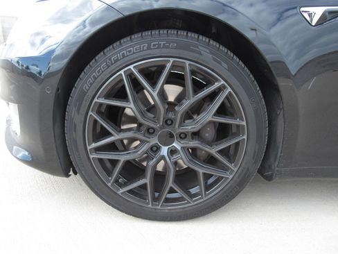 Used 2018 Tesla Model S 75D image 4