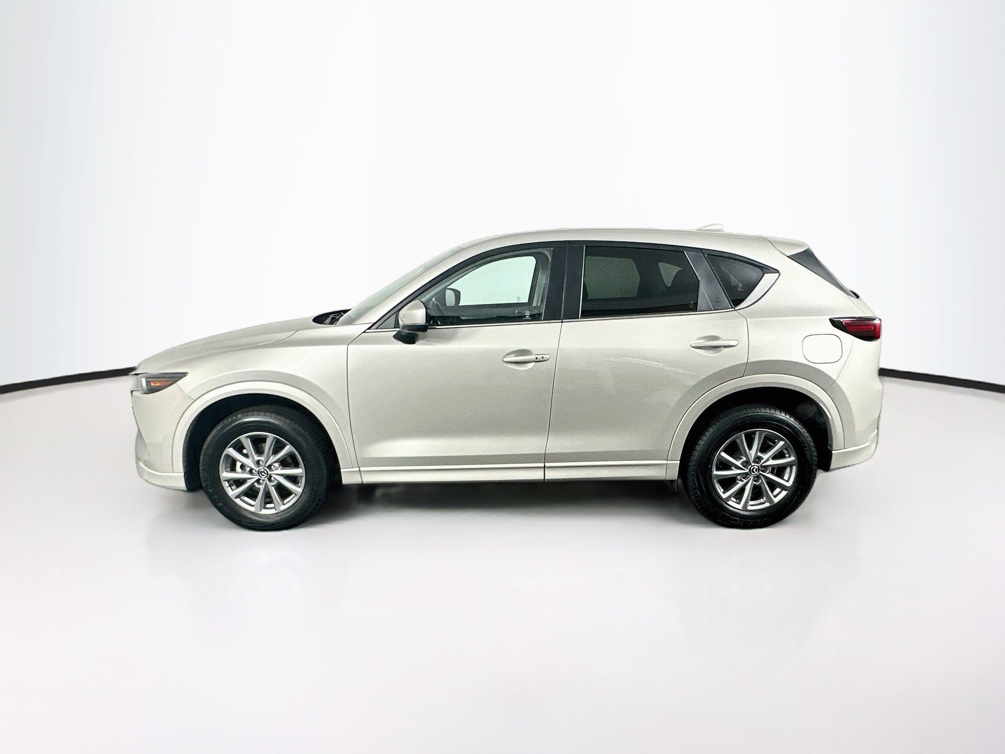 Used 2025 MAZDA CX-5 AWD 2.5 S w/ Preferred Package image 4