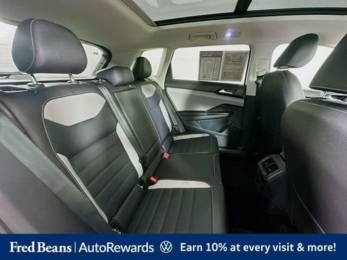 Used 2023 Volkswagen Taos SEL AWD/4WD image 34