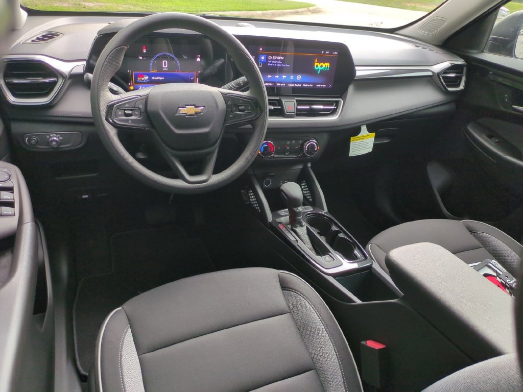 New 2026 Chevrolet TrailBlazer LS w/ LS Convenience Package FWD image 31
